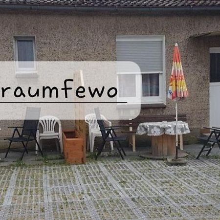 Einraum-Ferienwohnung 46M2 Eisenhuettenstadt-Diehlo ภายนอก รูปภาพ