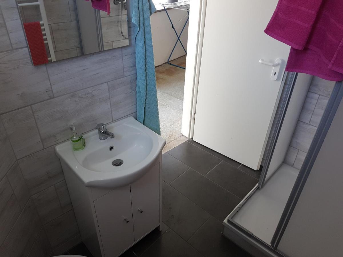 Einraum-Ferienwohnung 46M2 Eisenhuettenstadt-Diehlo ภายนอก รูปภาพ