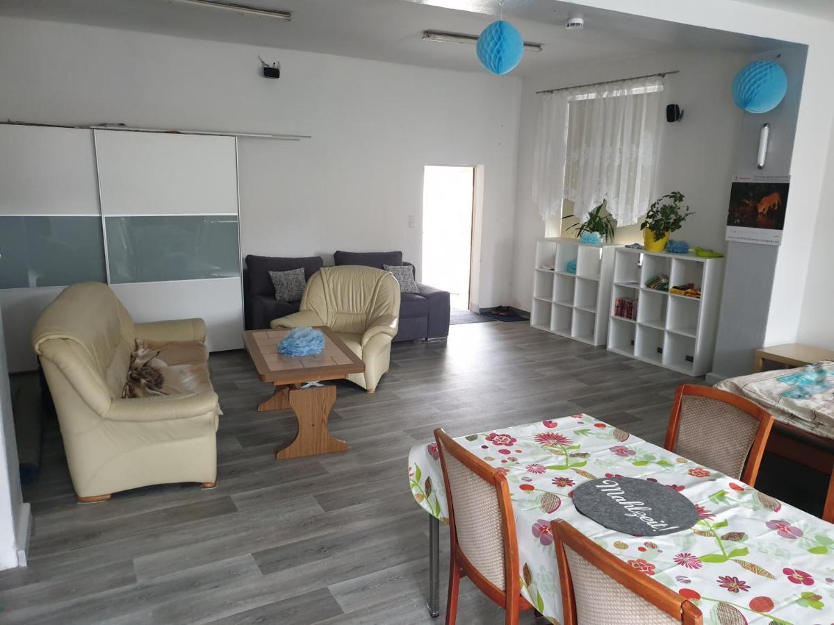 Einraum-Ferienwohnung 46M2 Eisenhuettenstadt-Diehlo ภายนอก รูปภาพ